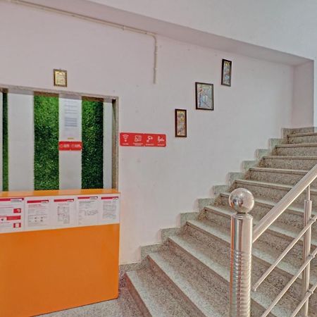 Oyo 81168 Collection O Dwarka Mor New Delhi Exterior photo