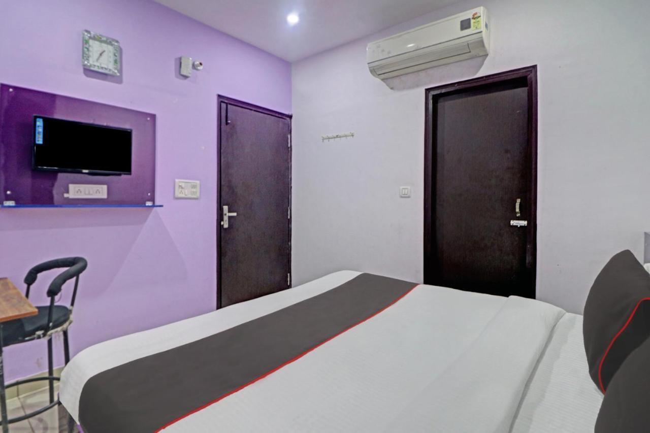 Oyo 81168 Collection O Dwarka Mor New Delhi Exterior photo